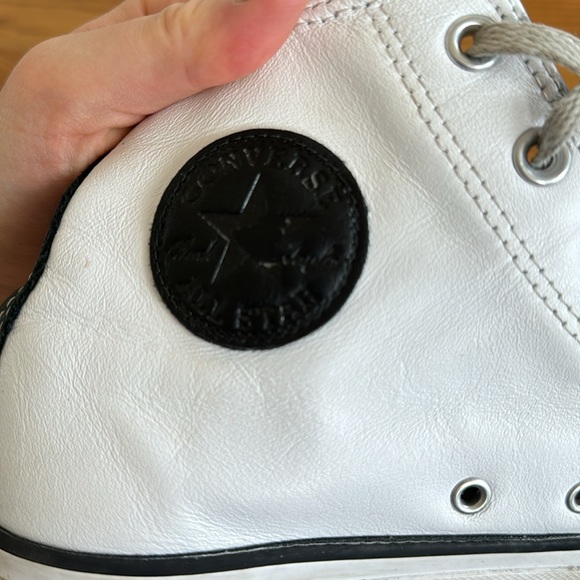White leather converse - Women’s 10.5 - Picture 14 of 14